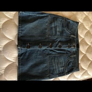 Gently used mini skirt